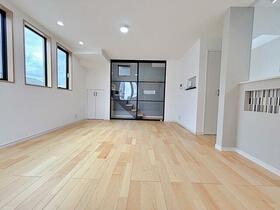 東京都世田谷区上祖師谷１丁目