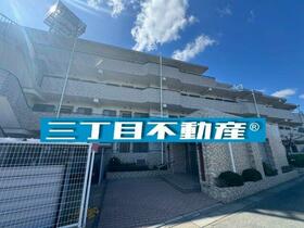 −三丁目不動産−　行田西口ローヤルコーポ３０２号室