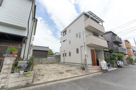 大阪府高槻市芝生町１丁目