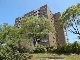 府公社千里津雲台団地Ａ−２２棟