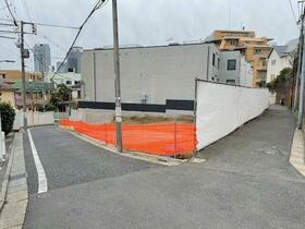 東京都新宿区北新宿２丁目