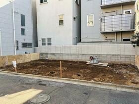 東京都港区三田５丁目