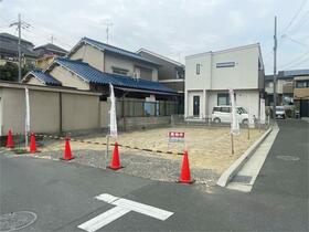 大阪府枚方市翠香園町