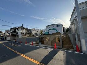 神奈川県横浜市金沢区富岡西２丁目