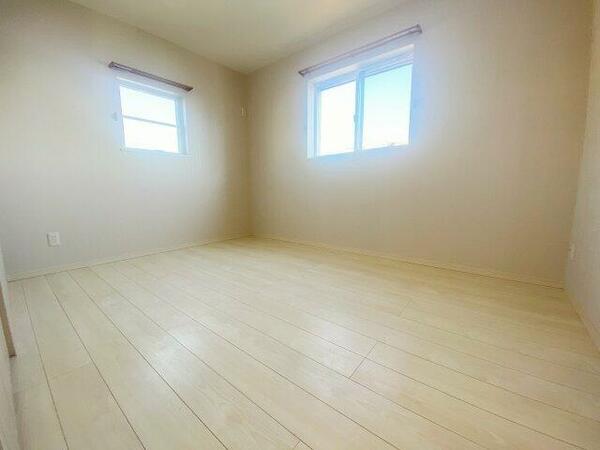 detached 埼玉県蕨市錦町５丁目

地図を見る