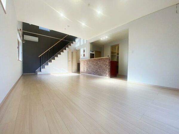 detached 埼玉県蕨市錦町５丁目

地図を見る