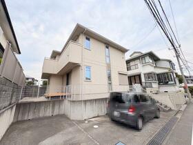 東京都町田市金井ヶ丘３丁目