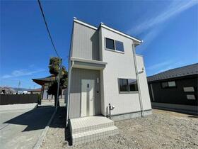 山梨県中巨摩郡昭和町築地新居