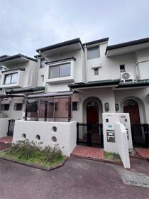 兵庫県芦屋市潮見町