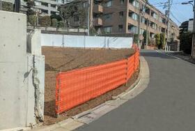 東京都新宿区北新宿２丁目