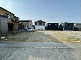 石川県白山市一塚町