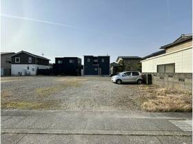 石川県白山市一塚町