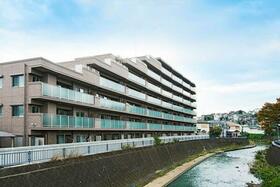 ナイスアーバンスクエア横濱上星川