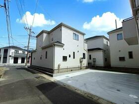 埼玉県三郷市戸ケ崎５丁目