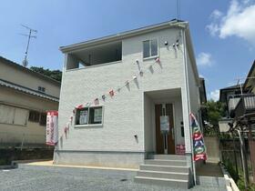 兵庫県三木市志染町東自由が丘１丁目