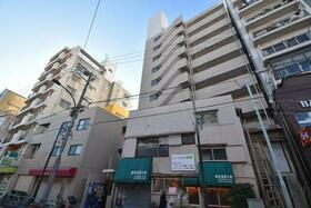 ラミアール鶯谷駅前