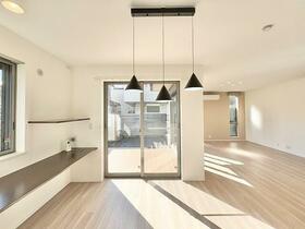 埼玉県さいたま市中央区大戸３丁目