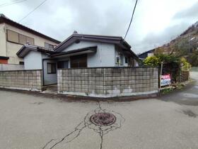 山梨県都留市四日市場