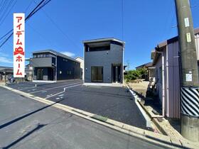 愛知県安城市池浦町小山西