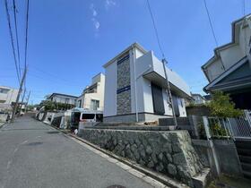 神奈川県横浜市金沢区富岡西４丁目