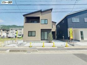 広島県呉市広中新開３丁目