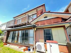神奈川県横浜市金沢区富岡西３丁目