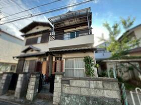 奈良県大和郡山市小泉町