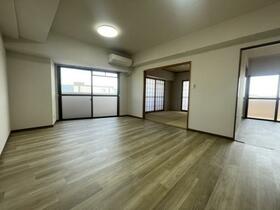 ロワールマンション古賀