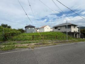 奈良県生駒郡平群町大字椣原