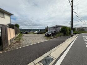 奈良県生駒郡平群町大字椣原
