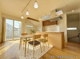 東京都三鷹市上連雀８丁目