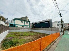 東京都三鷹市上連雀２丁目