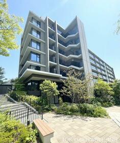 ジオ北千里藤白台A棟