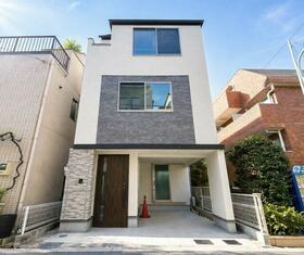 東京都目黒区三田２丁目