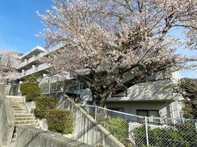 ライオンズマンション雲雀ケ丘花屋敷