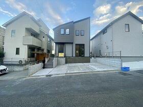 神奈川県川崎市麻生区虹ケ丘１丁目