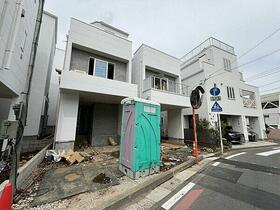 神奈川県横浜市神奈川区六角橋４丁目