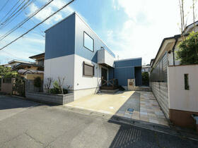 千葉県市川市曽谷８丁目