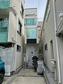 東京都新宿区西落合１丁目