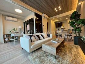 グランドミレーニア