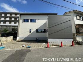 兵庫県川西市萩原2丁目