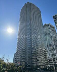 Ｗ　ＣＯＭＦＯＲＴ　ＴＯＷＥＲＳ　ＷＥＳＴ