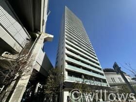 プリズムタワー