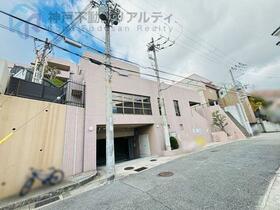 ロイアルヒルズ舞子