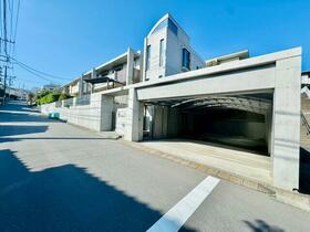 神奈川県横浜市港北区日吉本町５丁目