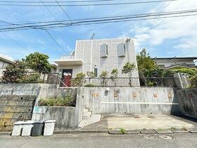 神奈川県横浜市金沢区富岡東３丁目