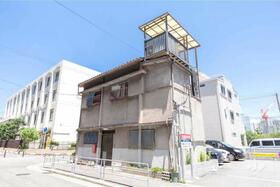 大阪府大阪市北区中津３丁目