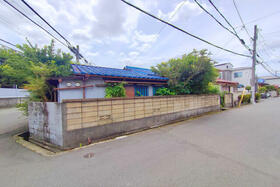 兵庫県伊丹市松ケ丘４丁目