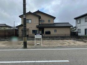 富山県高岡市戸出町２丁目