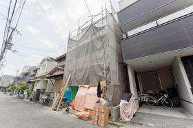 大阪府高槻市芝生町１丁目